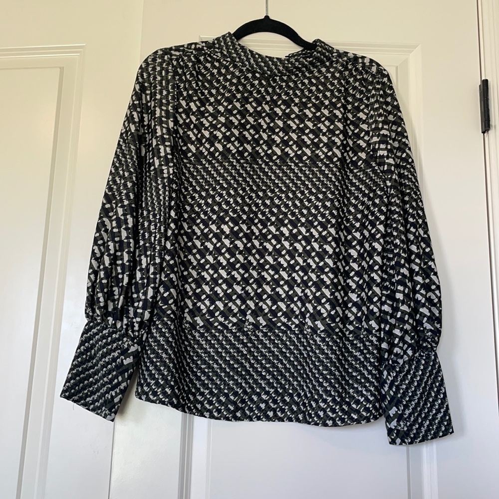 WHO WHAT WEAR green houndstooth blouse